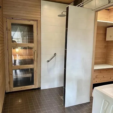 Sopiva Moekki Laehellae Tuurin Kylaekauppaa