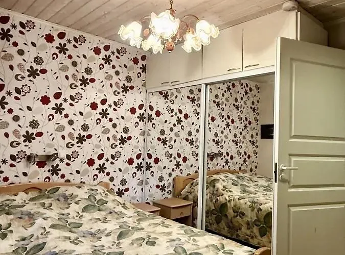 Sopiva Moekki Laehellae Tuurin Kylaekauppaa *