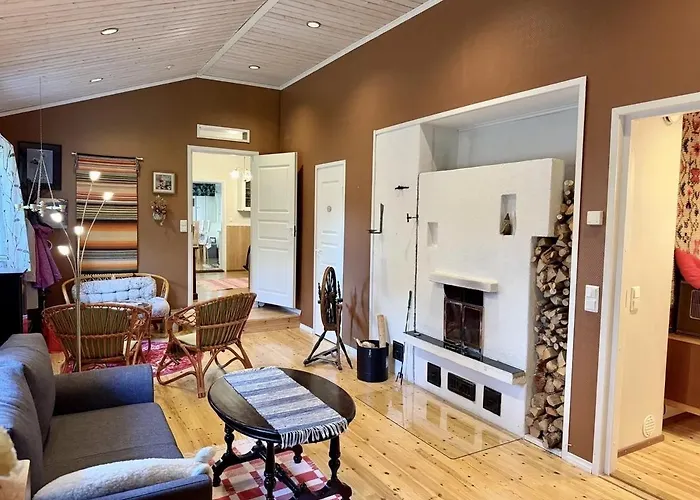 Sopiva Moekki Laehellae Tuurin Kylaekauppaa