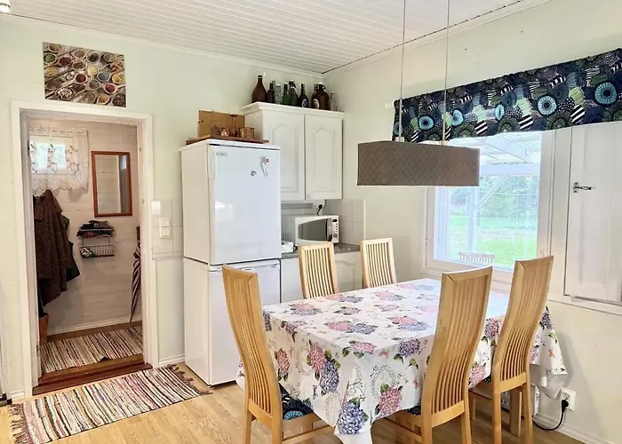 בית נופש Sopiva Moekki Laehellae Tuurin Kylaekauppaa